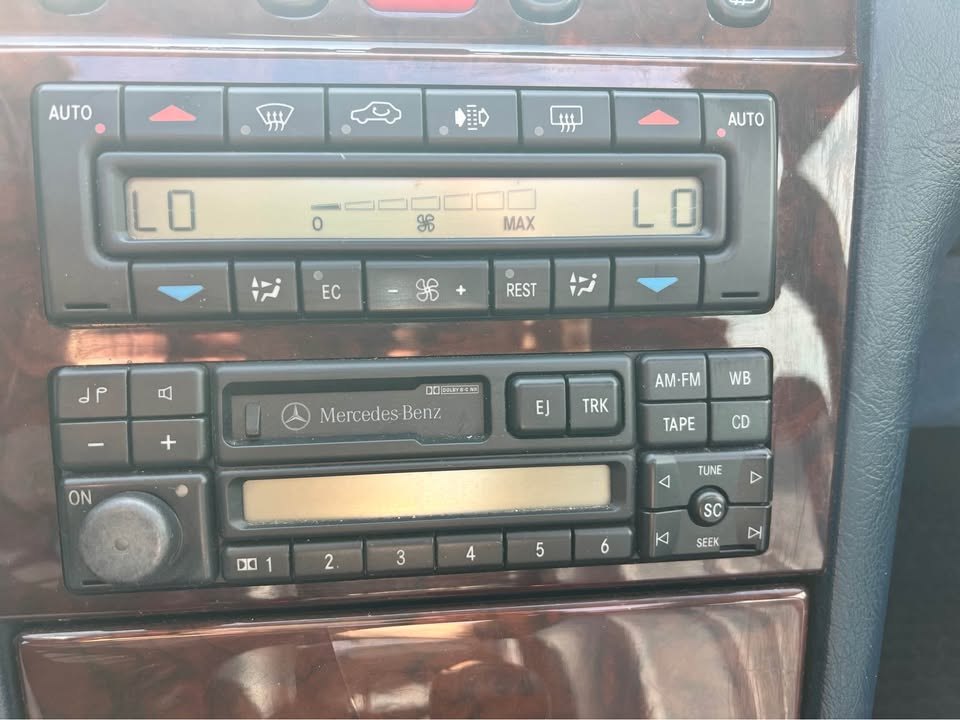 Climate control panel and the factory Mercedes cassette radio in the E300 Diesel